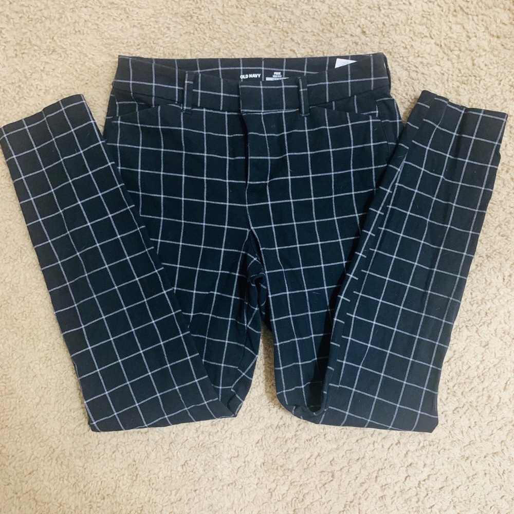 Old navy pants NWOT size 2